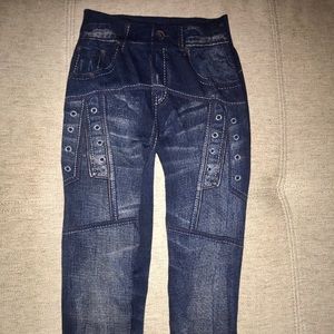 BLUE JEAN LEGGINGS.
